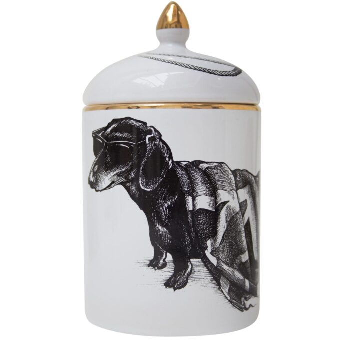 'Hot Dog' Dachshund Dog Union Jack Cosy Candle to light up your night or a lovely gift for your pals. Beautifully scented lidded candle.