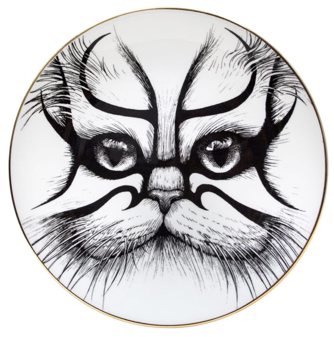 Fine Bone China Kabuki Cat Plate hand decorated & hand edged in 22 carat gold for your delicious dinners. Made in England