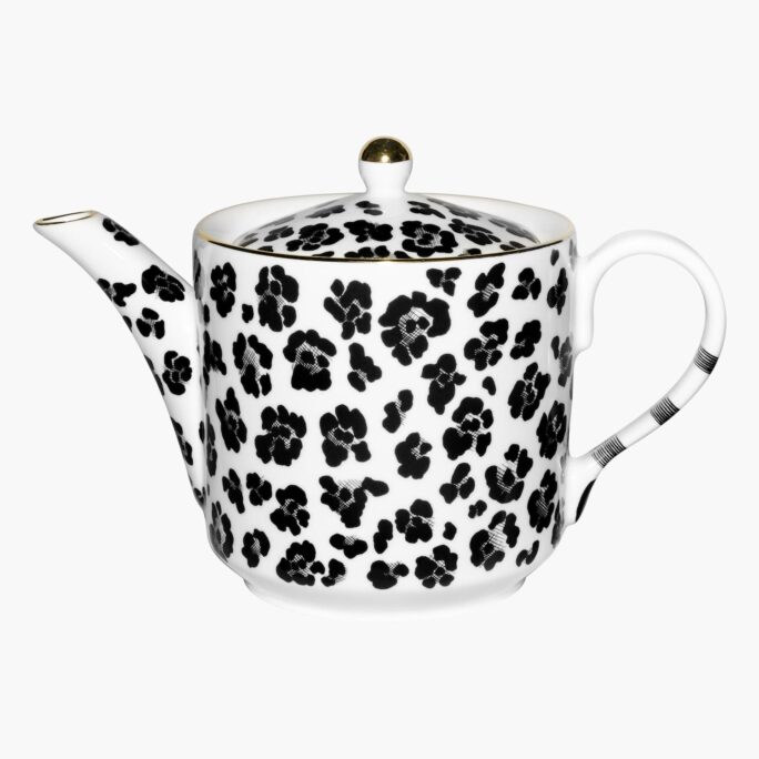 Fine Bone China Leopard Print Teapot hand decorated & hand edged in 22 carat gold. Hand painted with 22 carat gold detailing.